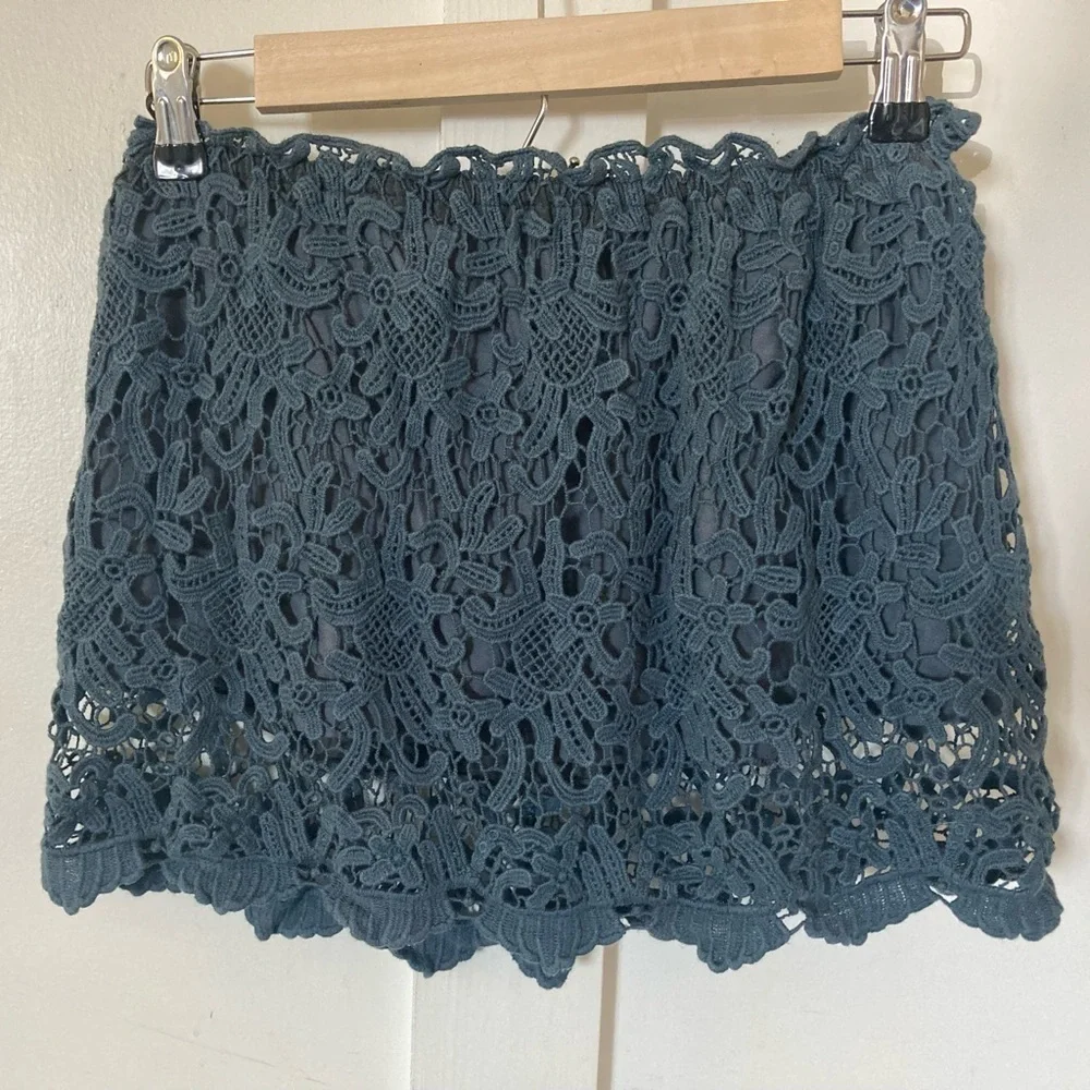 FREE people blue lace mini skirt lined elastic waist